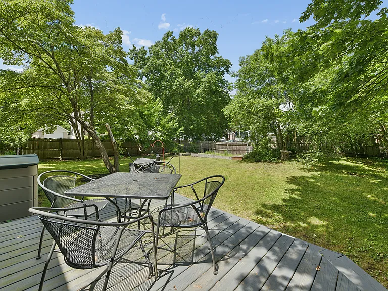 55 McCormack Ave — Photo 26