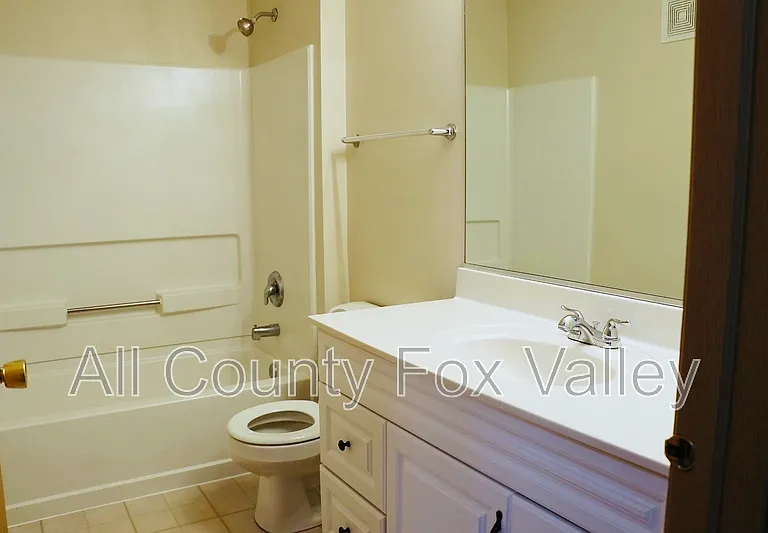 1207 Silverstone Dr — Photo 8