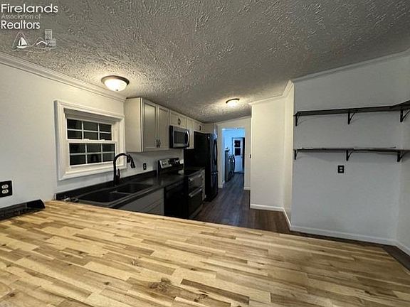 2nd image of 3248 County Road 213