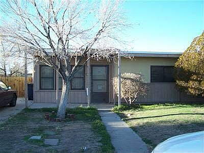 2nd image of 301 N Gold Canyon St