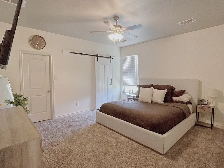 5208 Kemper St — Photo 5