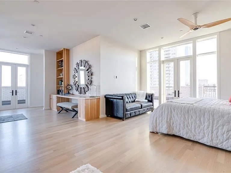 701 N Hudson Ave #500 — Photo 21