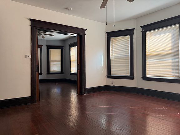 2nd image of 88 Worth St #1