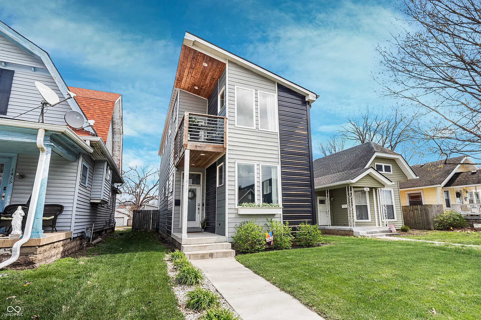 1417 Olive St photo 1