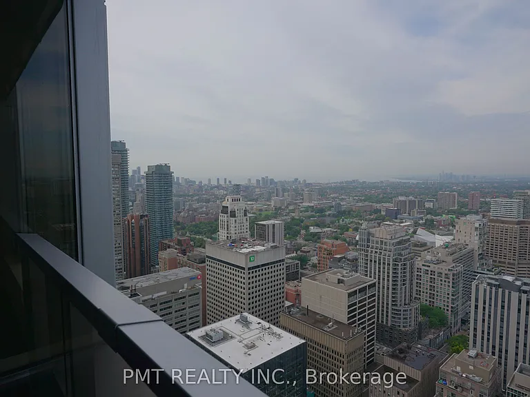 11 Yorkville Ave #4210 — Photo 19