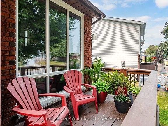 5th image of 723 Algonquin Dr