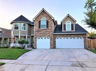 15822 W B St, Kerman, CA 93630