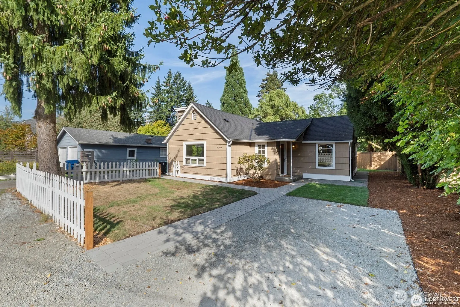 10340 39th Avenue NE photo 1