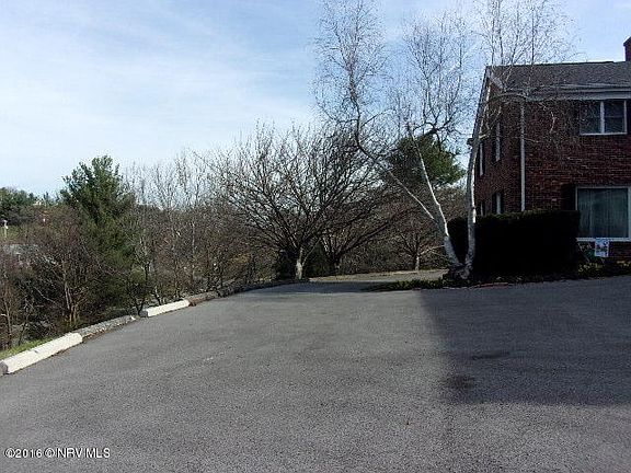 5th image of 1730 Lee Hwy