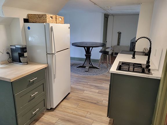 Location 1, Kitchen and Breakfast Area