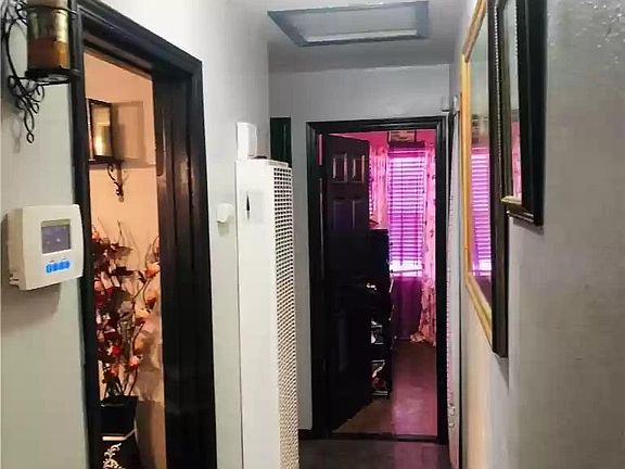 4th image of 5738 S Kenwood Ave #3