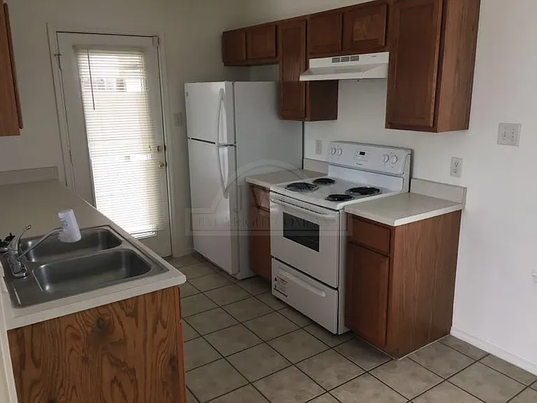 2312 Wildewood Dr #B — Photo 5