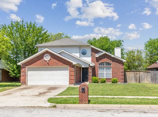 921 Tennessee Trl, Arlington, TX 76017