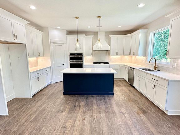2nd image of 329 Stagmore Ct