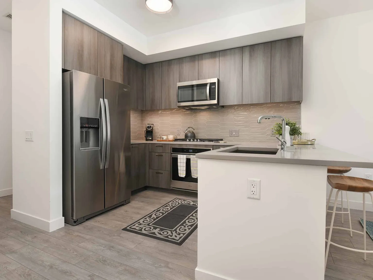 125 S Jefferson St — Photo 4