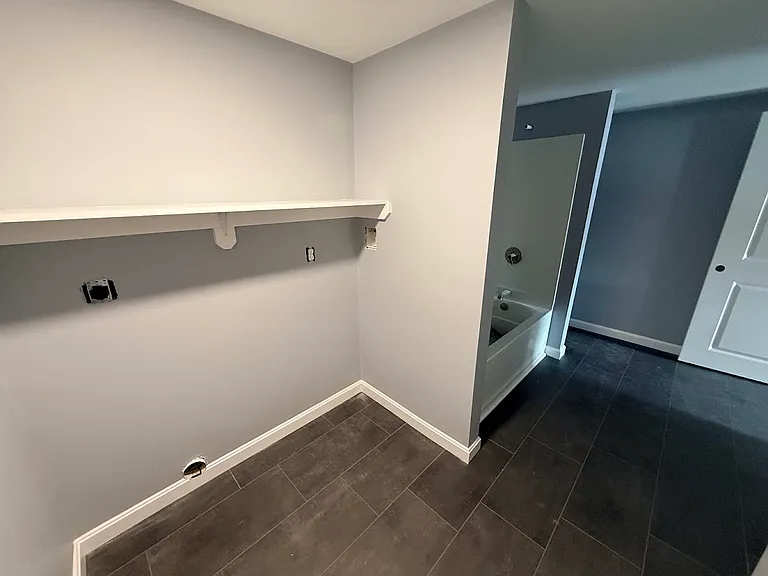 24 Grand Ave #BASEMENT — Photo 7