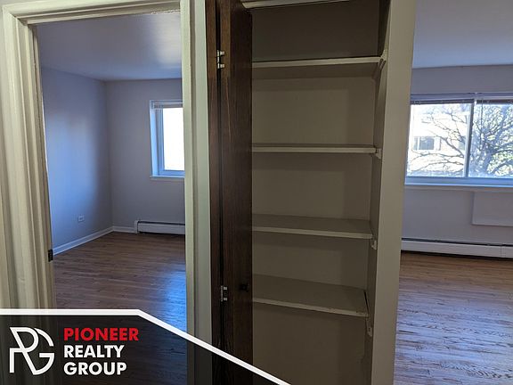 5th image of 1055 W Hollywood Ave #3