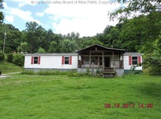 338 Alexis Ln, Turtle Creek, WV 25203