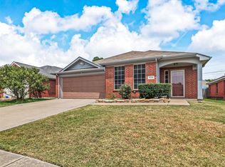 2516 Taos Dr, Grand Prairie, TX 75051