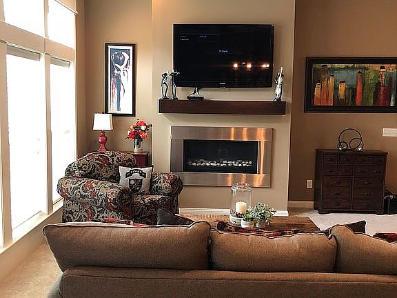 GAS FIREPLACE