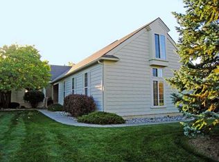 5669 Bayonne Ave, Haslett, MI 48840