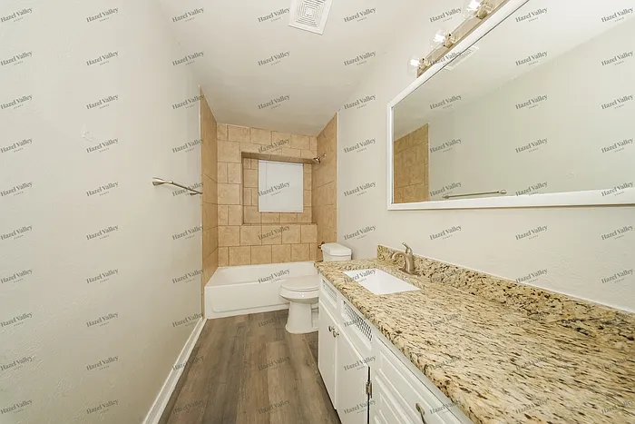 1509 Hampton Dr — Photo 10