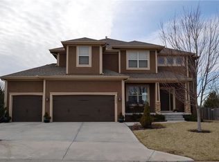 9009 SW 2nd St, Blue Springs, MO 64014