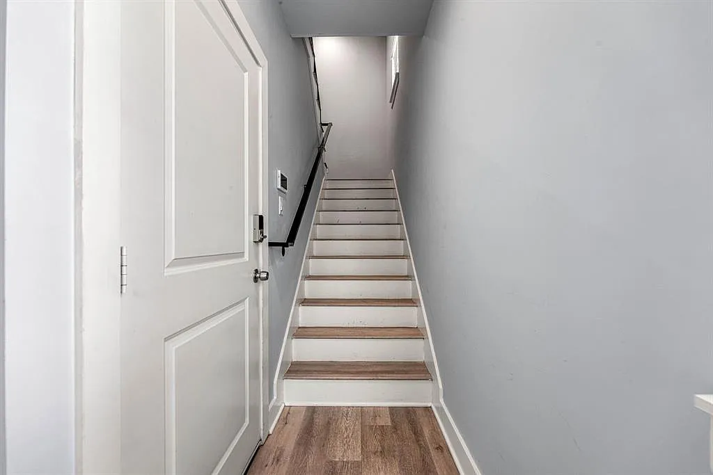 3 bed, 1815 sqft, $2,450 — Photo 4