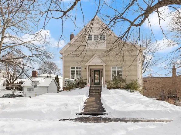 557 Salem St APT 4, Malden, MA 02148