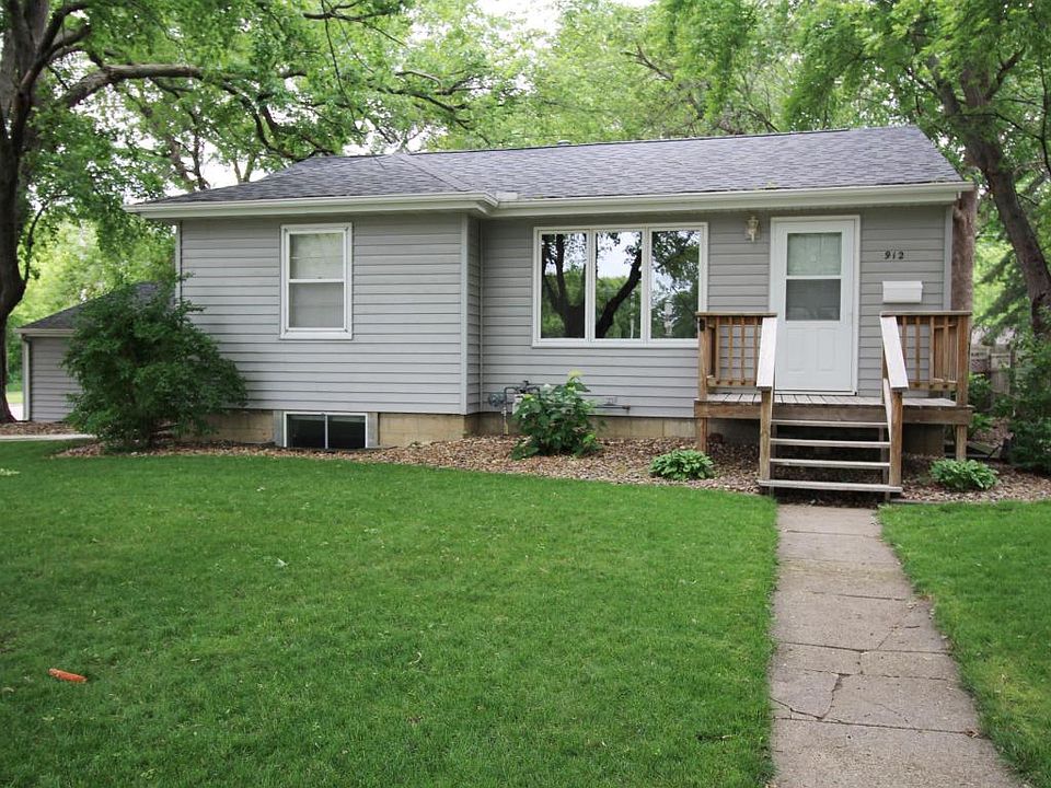1st image of 912 10th St