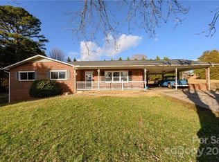 2872 Rocky Rd, Lenoir, NC 28645