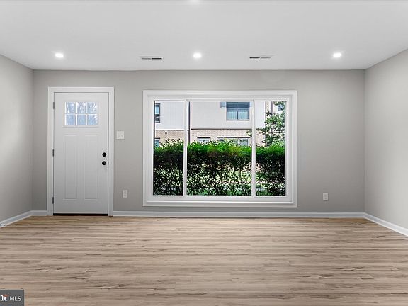 4th image of 1722 Westwind Way #123