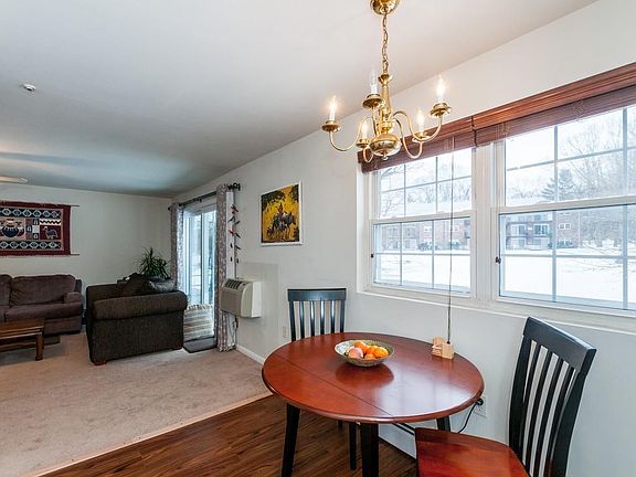 4th image of 23 Edgelawn Ave APT 4