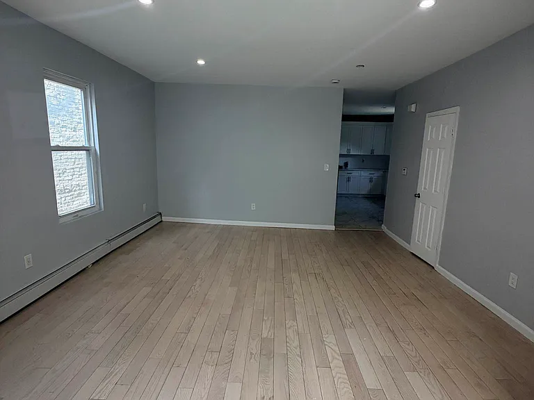 3708 Dyre Ave #1 — Photo 7