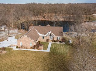 2470 Reservoir Rd, Staunton, IL 62088