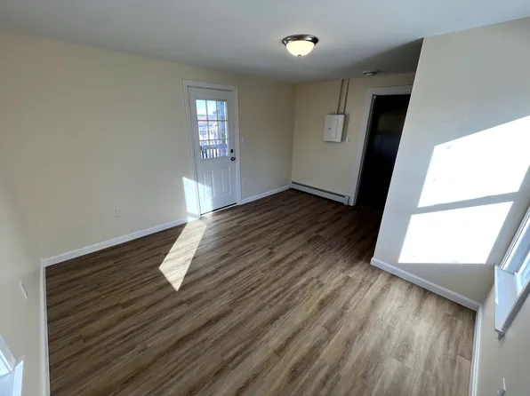 14 Gove St #301, Biddeford, ME 04005