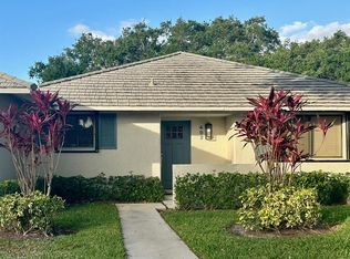 402 Club Dr, Palm Beach Gardens, FL 33418