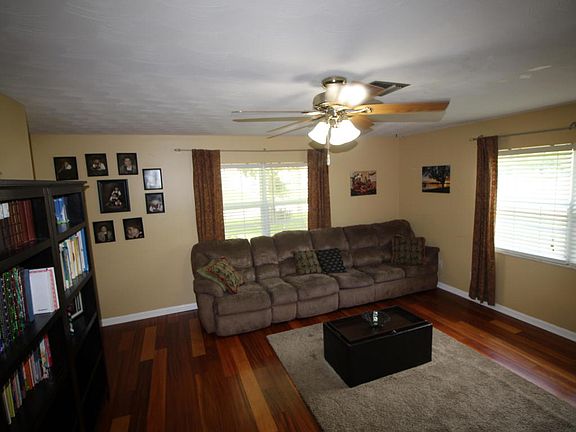 3rd image of 2725 Nottingham Ct