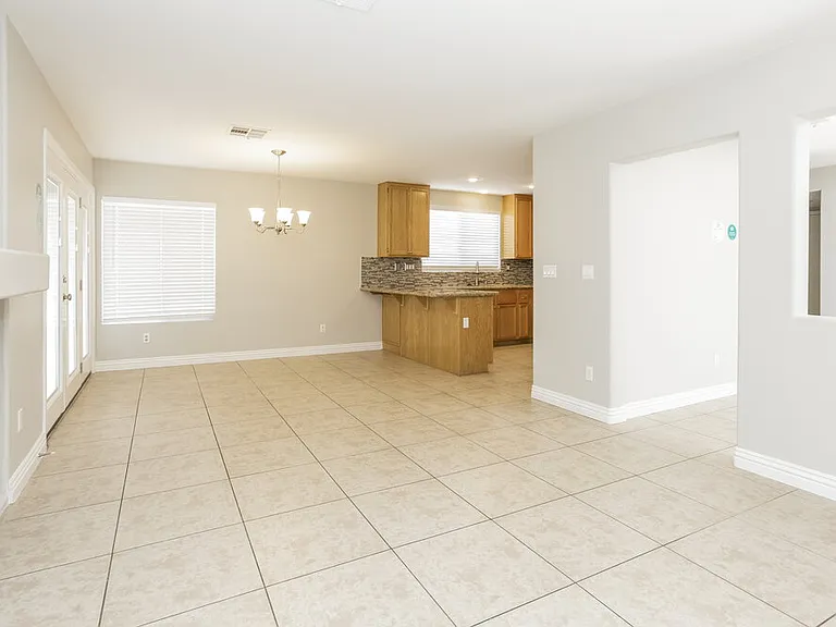 1843 Falling Tree Ave — Photo 4