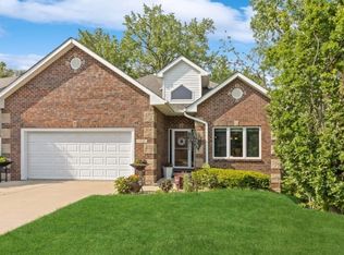 15021 Holcomb Ave, Clive, IA 50325