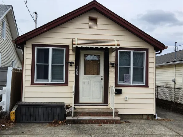 155 Twilight Ave, Laurence Harbor, NJ 08879
