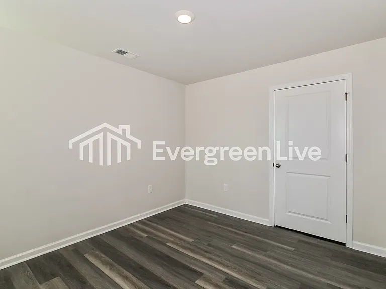 2224 Courtina Way — Photo 14