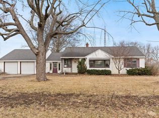 104 Peterson Dr, Sweetser, IN 46987