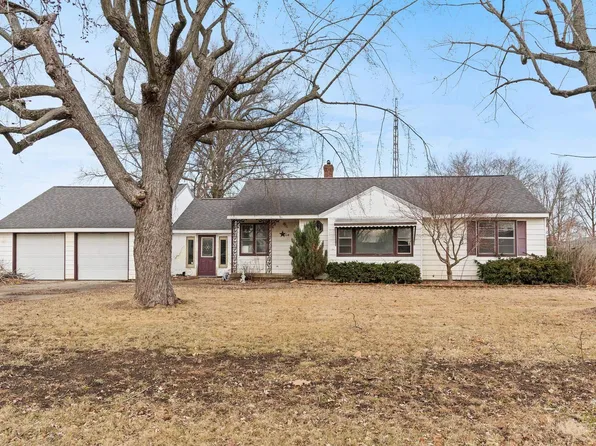 104 Peterson Dr, Sweetser, IN 46987