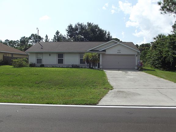 3rd image of 20457 Hillsborough Blvd
