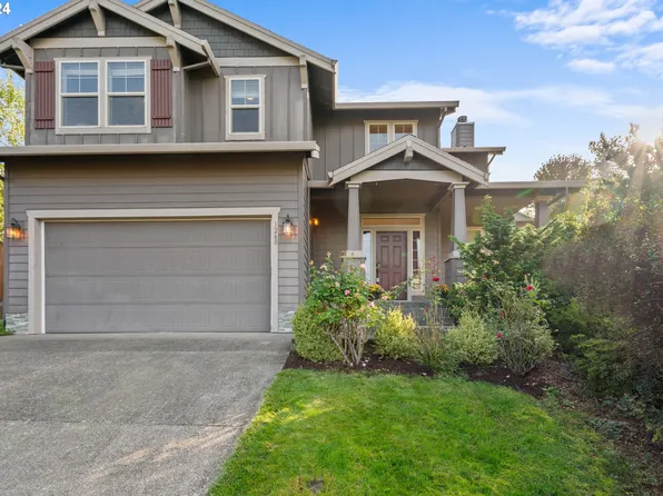 1260 NE Rockwell Dr, Estacada, OR 97023