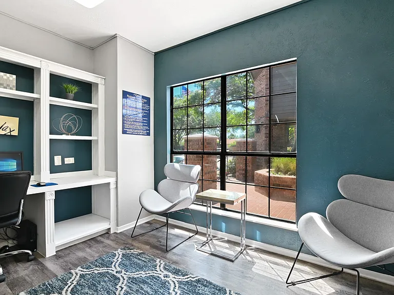The Summit Apartments — Photo 16