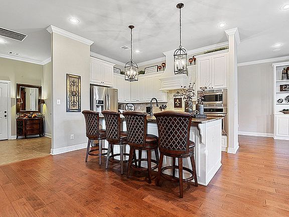 5th image of 40495 Mignon Ave