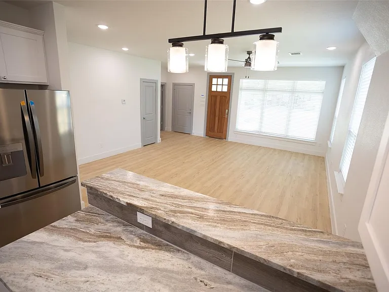 3817 Winfield Ave — Photo 9