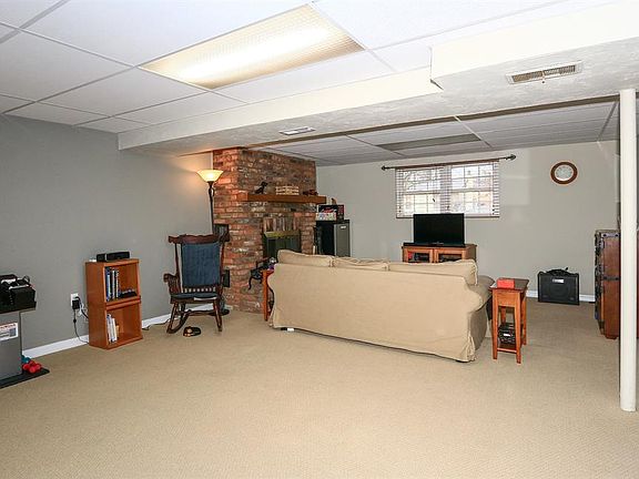 5th image of 2731 Surfside Dr